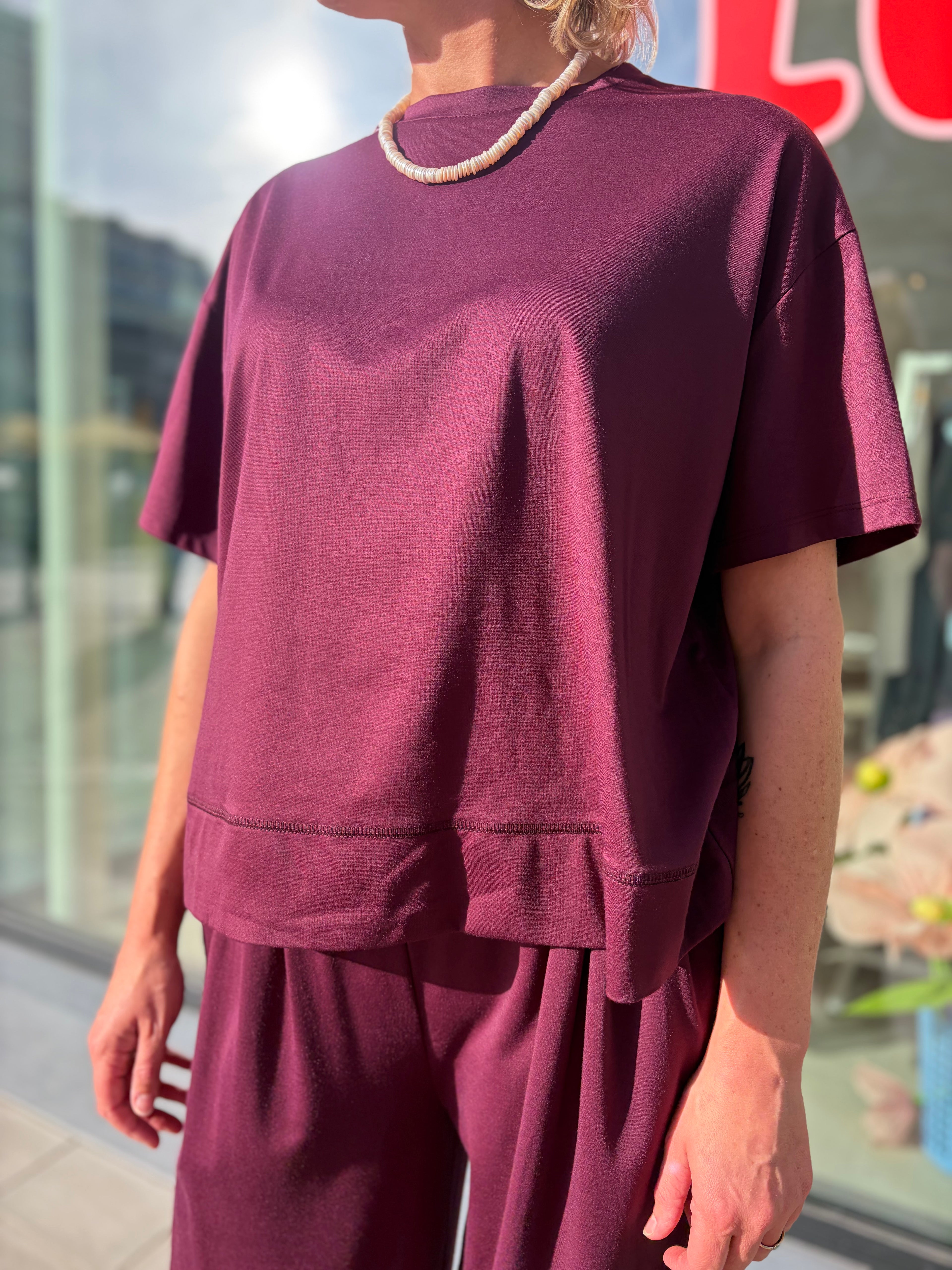 Rosie T-Shirt Burgundy